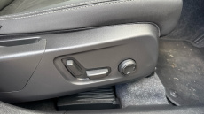 Volvo XC40 2.0 B4P Plus Dark 5dr Auto Petrol Estate